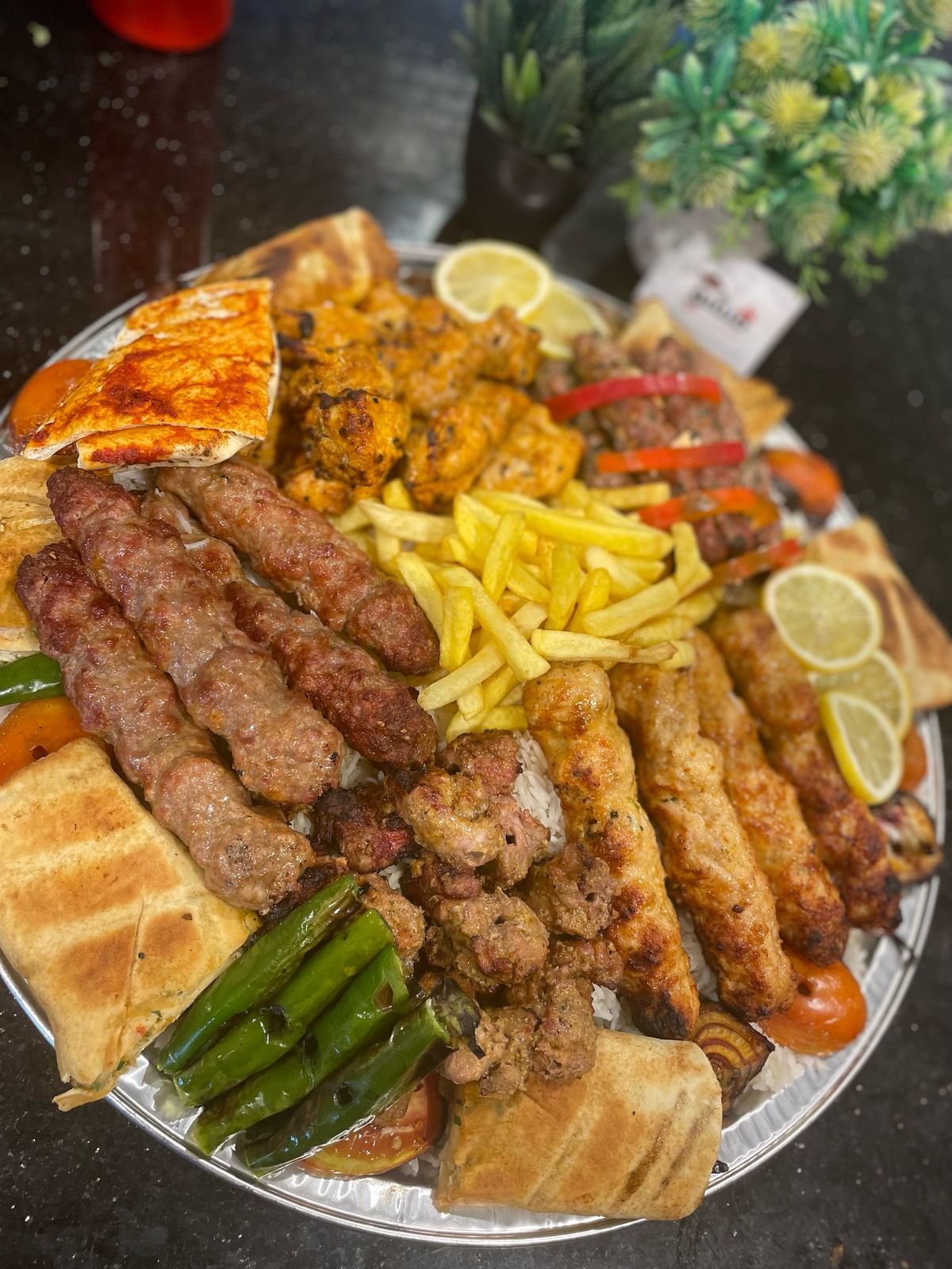 شيش طاووق مشوي على الفحم